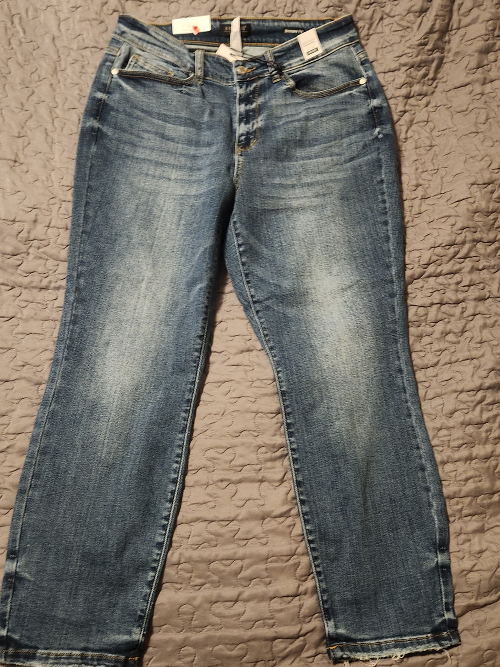 Judy Blue Medium Wash Ankle Crop Jeans